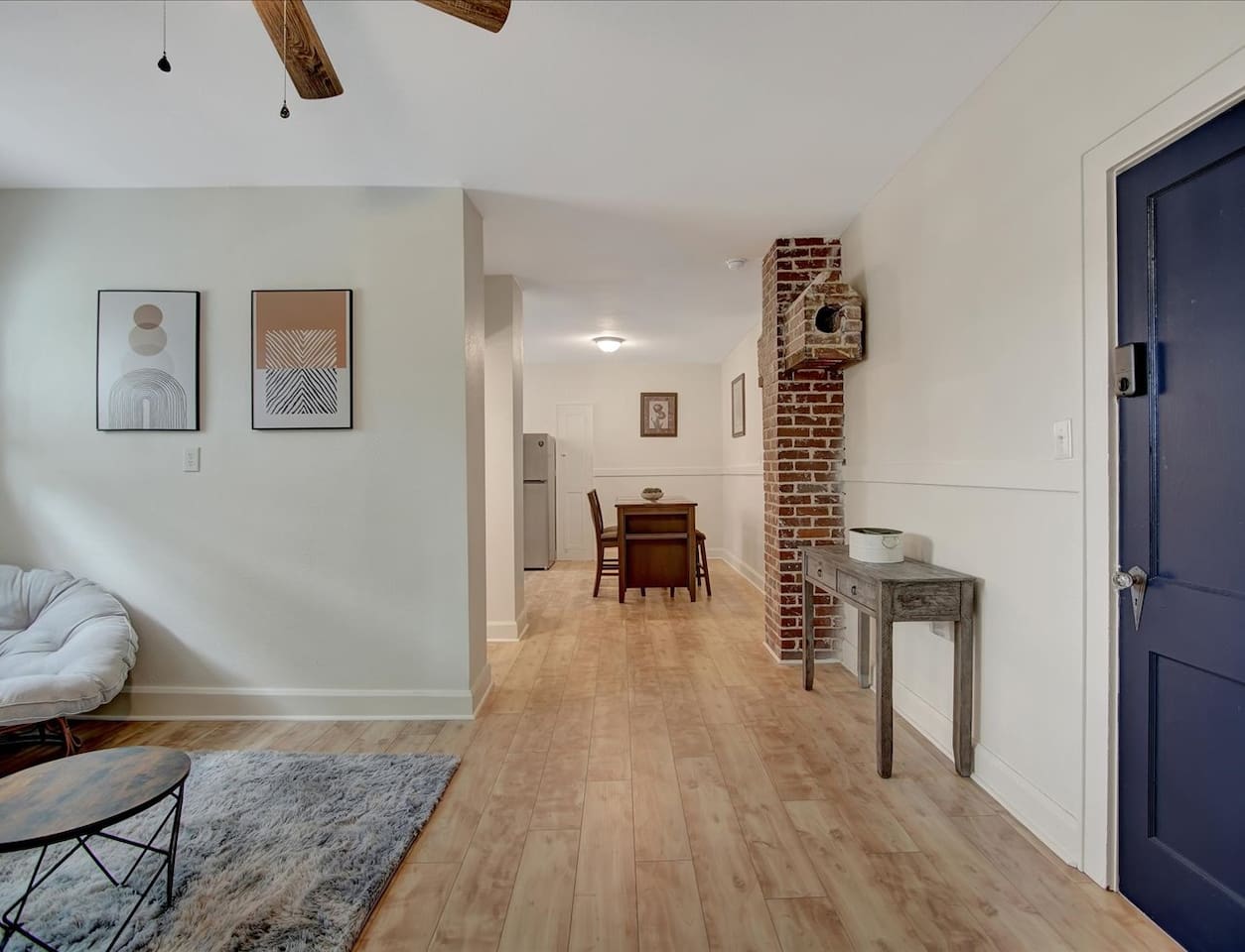 living area to kitchen