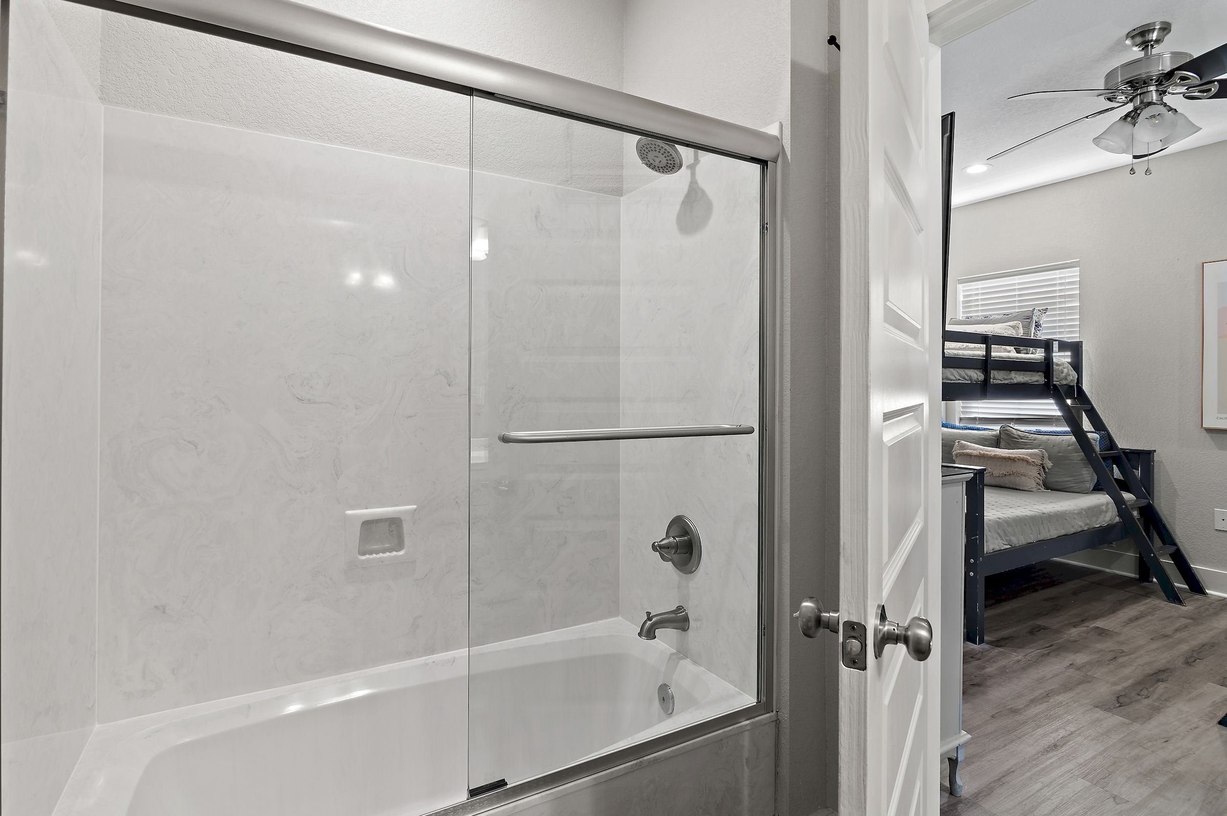 Bathroom #5: Private attached bathroom with shower/tub combo