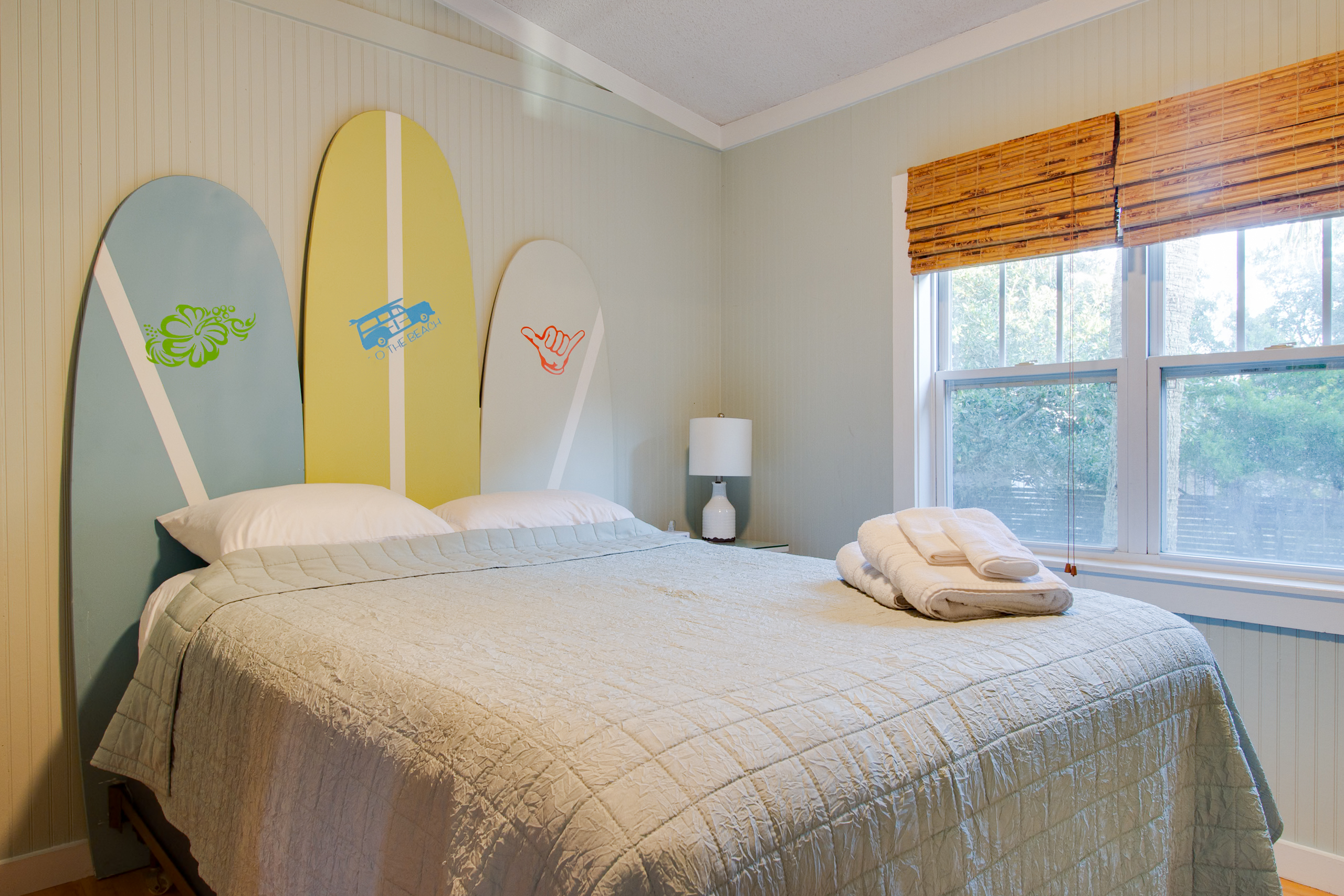 Bedroom 3: Queen Bed