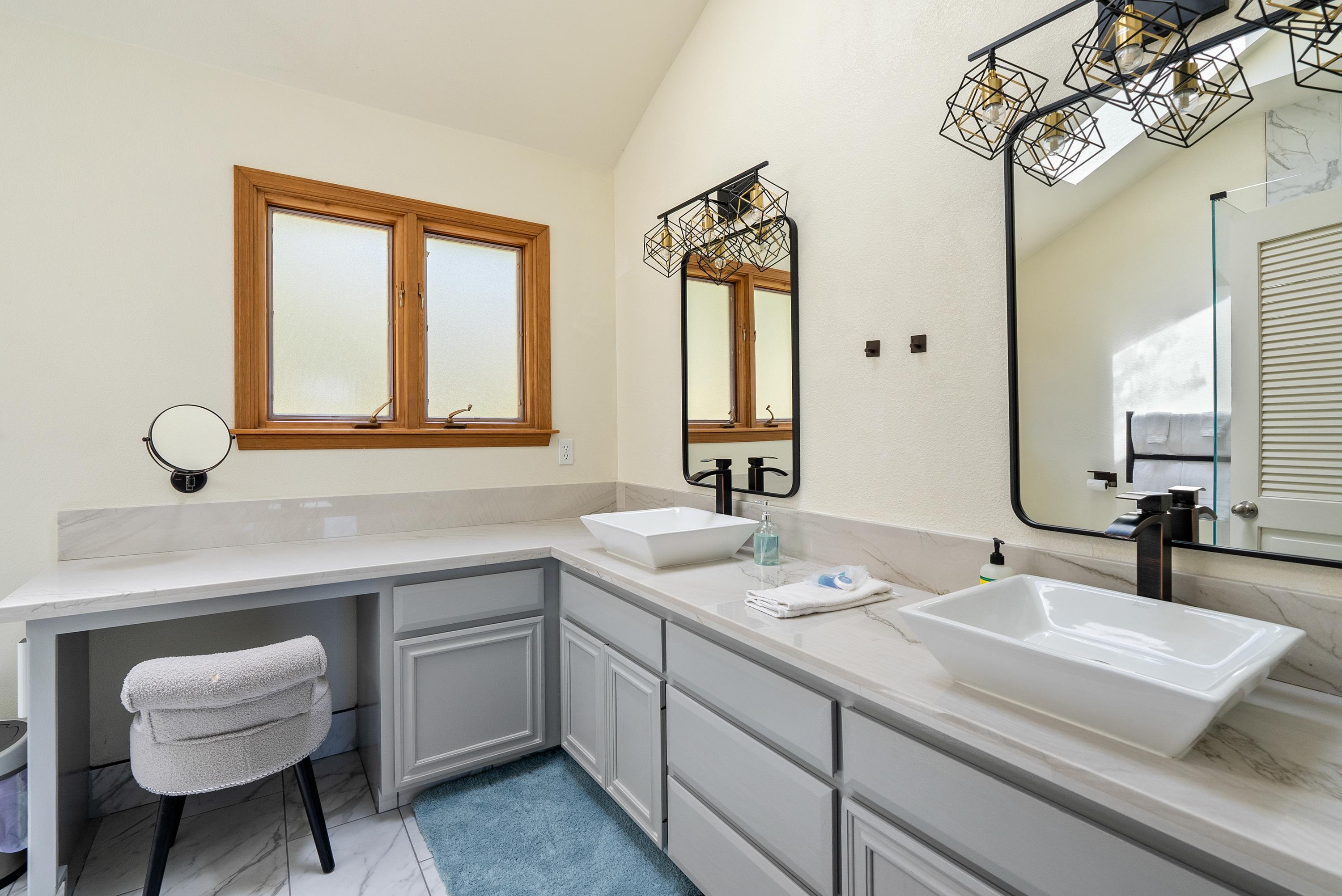 Where mornings feel effortlessly elegant.