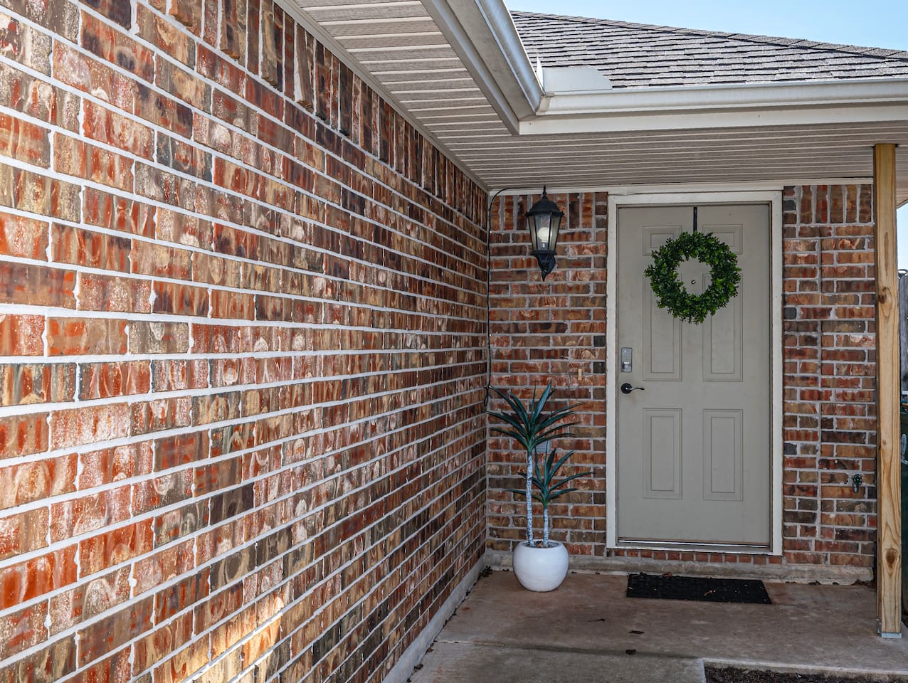 Warm and enviting curb appeal.