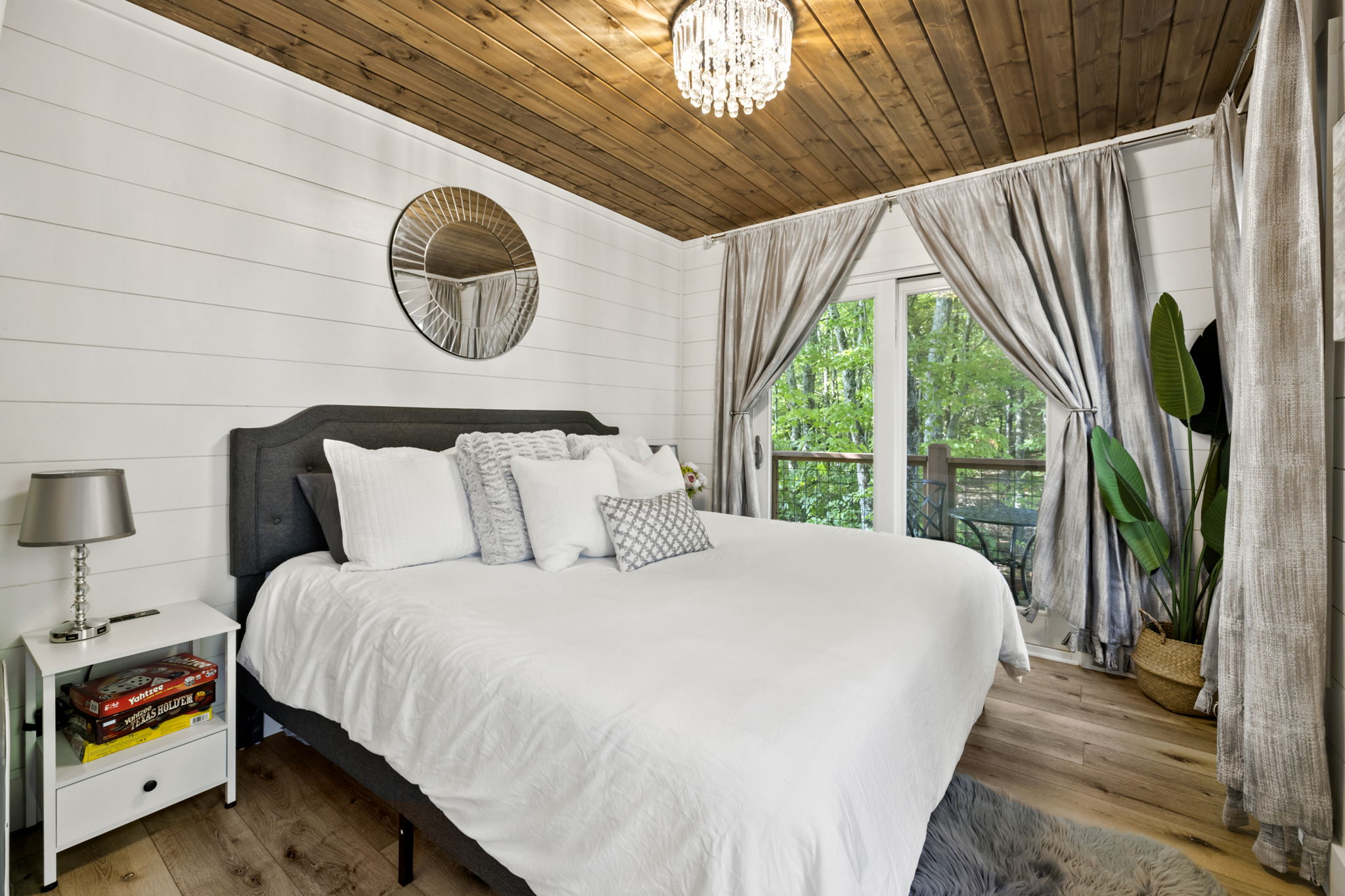 King Bed