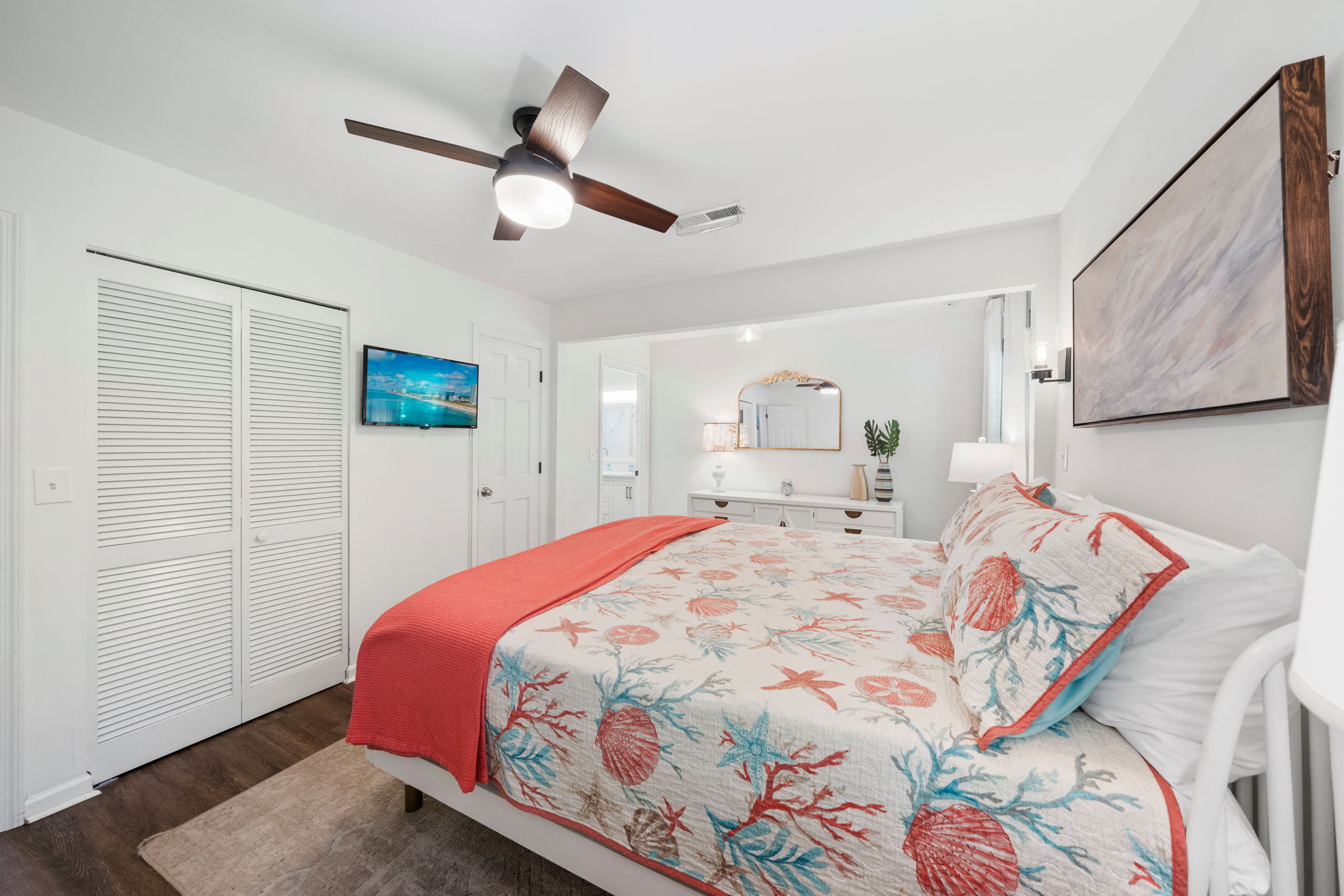Primary California King Suite Bedroom 1 | IOP Escapes Beach Blessing | 3705 Hartnett Blvd, Isle of Palms, SC