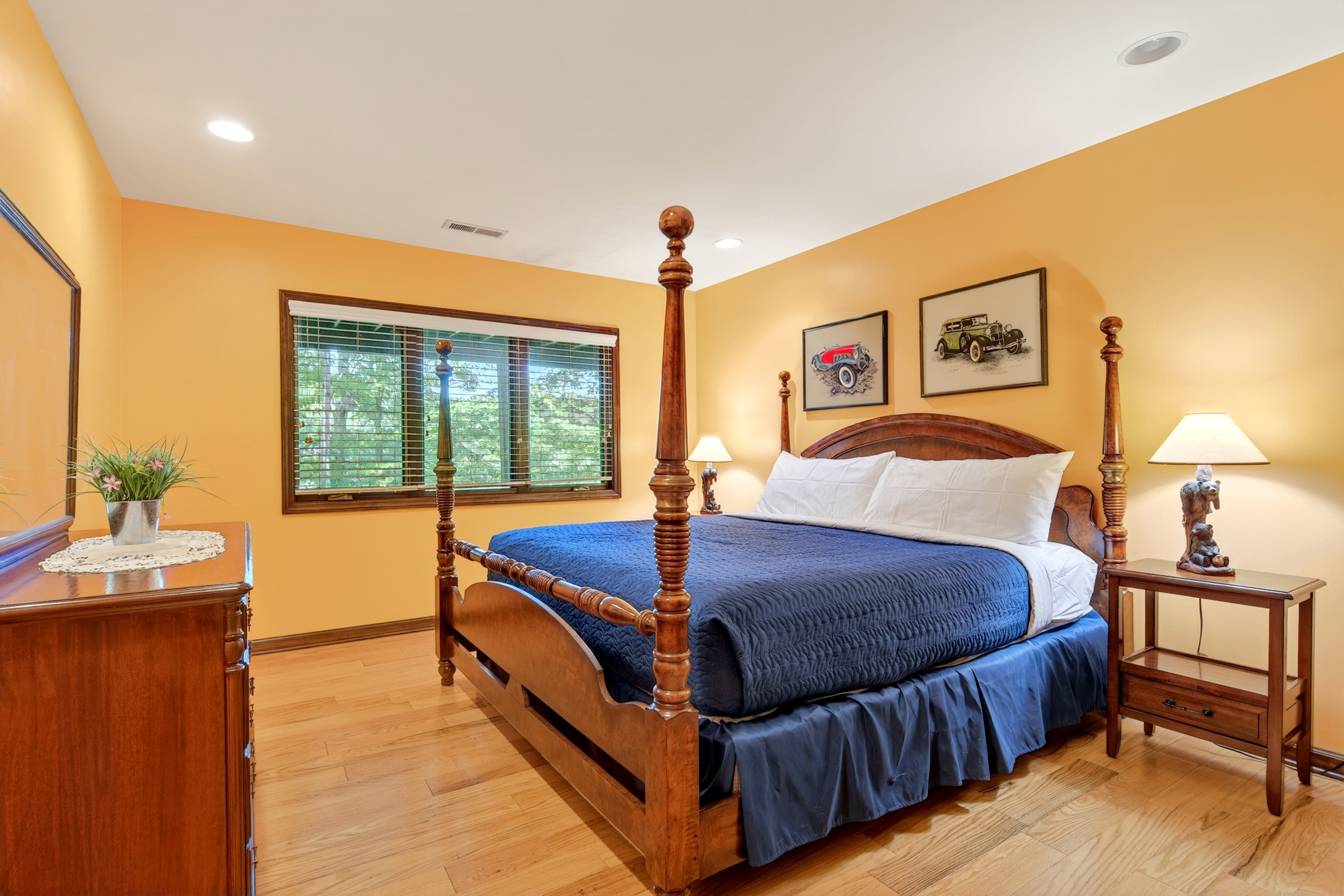 Lower level additional room 1 with a king size bed 