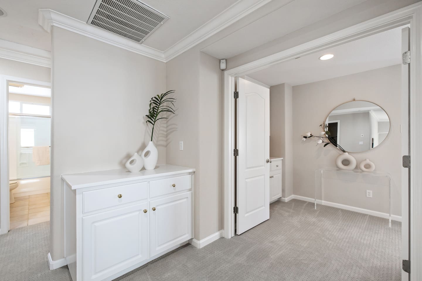 Entry to the master suite
