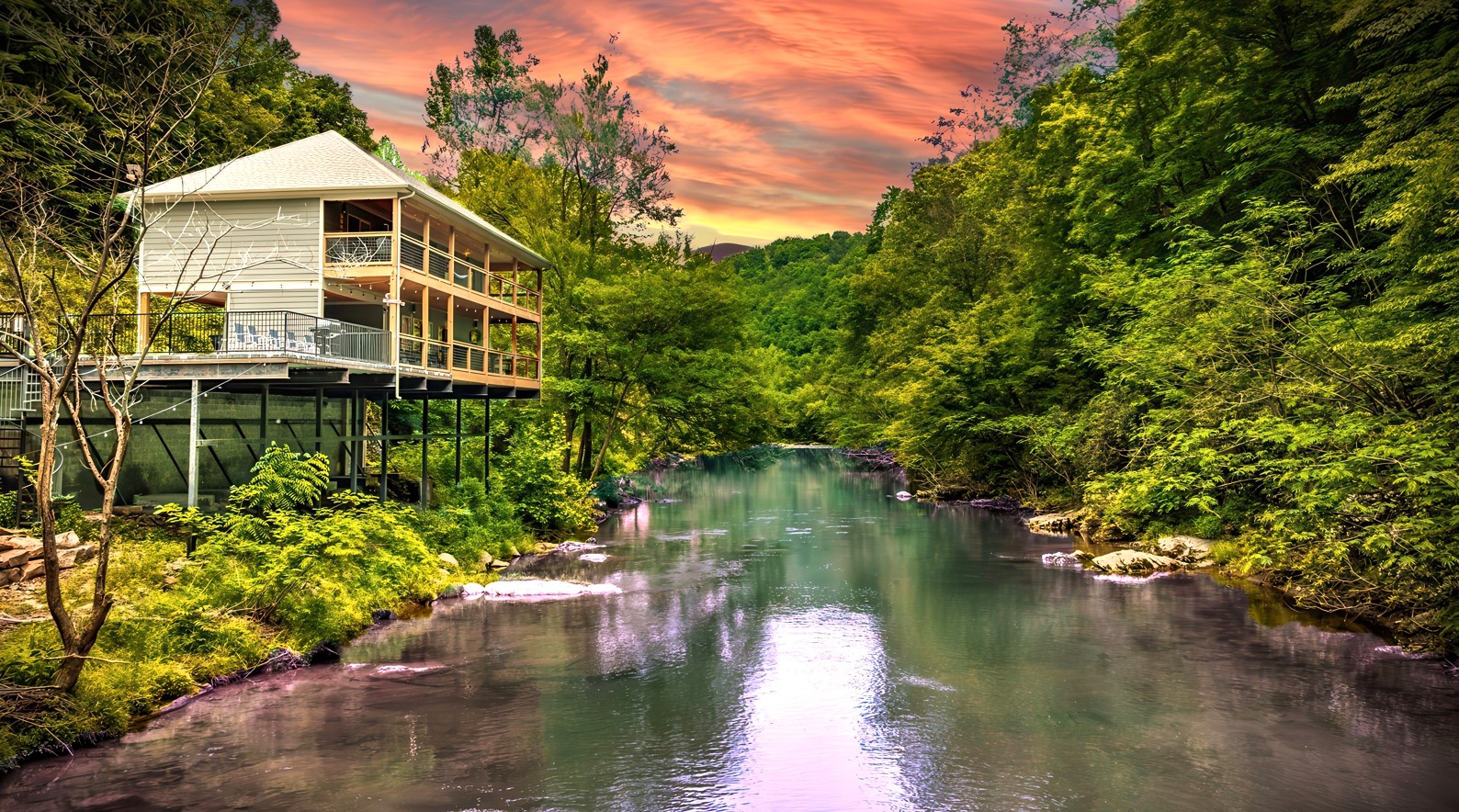 Welcome to Take Me to the River Cabin perched right above the famous "Little Pigeon River" in Gatlinburg, TN. Just you, nature and your loved ones listening to the peaceful sound of water rushing beneath you. Enjoy your stay!