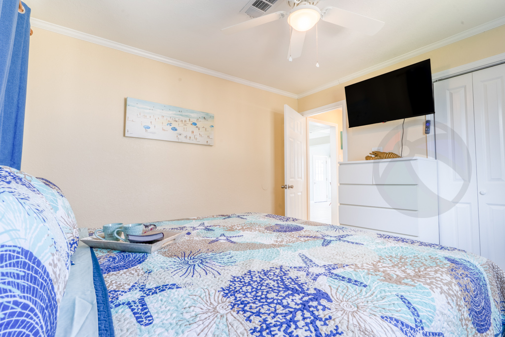 King sized bed, smart TV