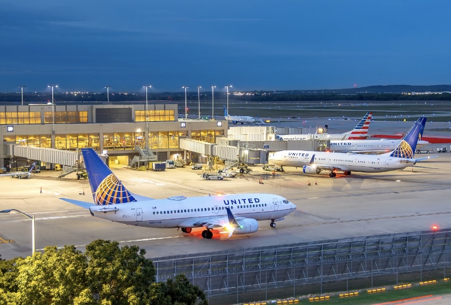 6 mins from airport