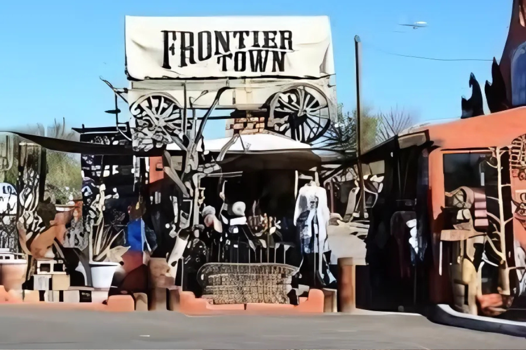 Frontier Town Cave Creek walking distance from Spur Cross Vacation Rental by Blissful Vacation Stays