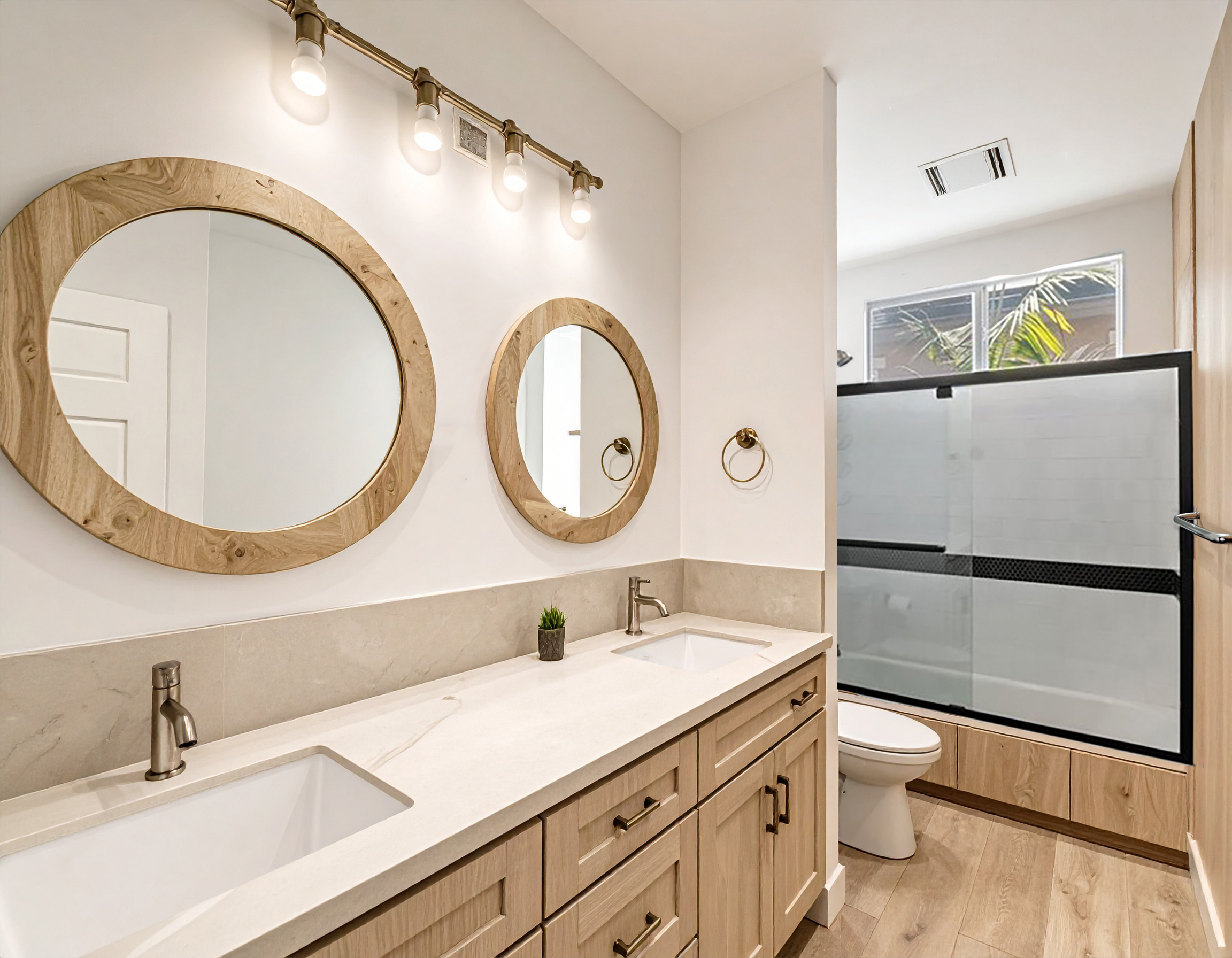 Full Bathroom 2 of 3 | Representative Interior. Décor / Finishes May Vary.