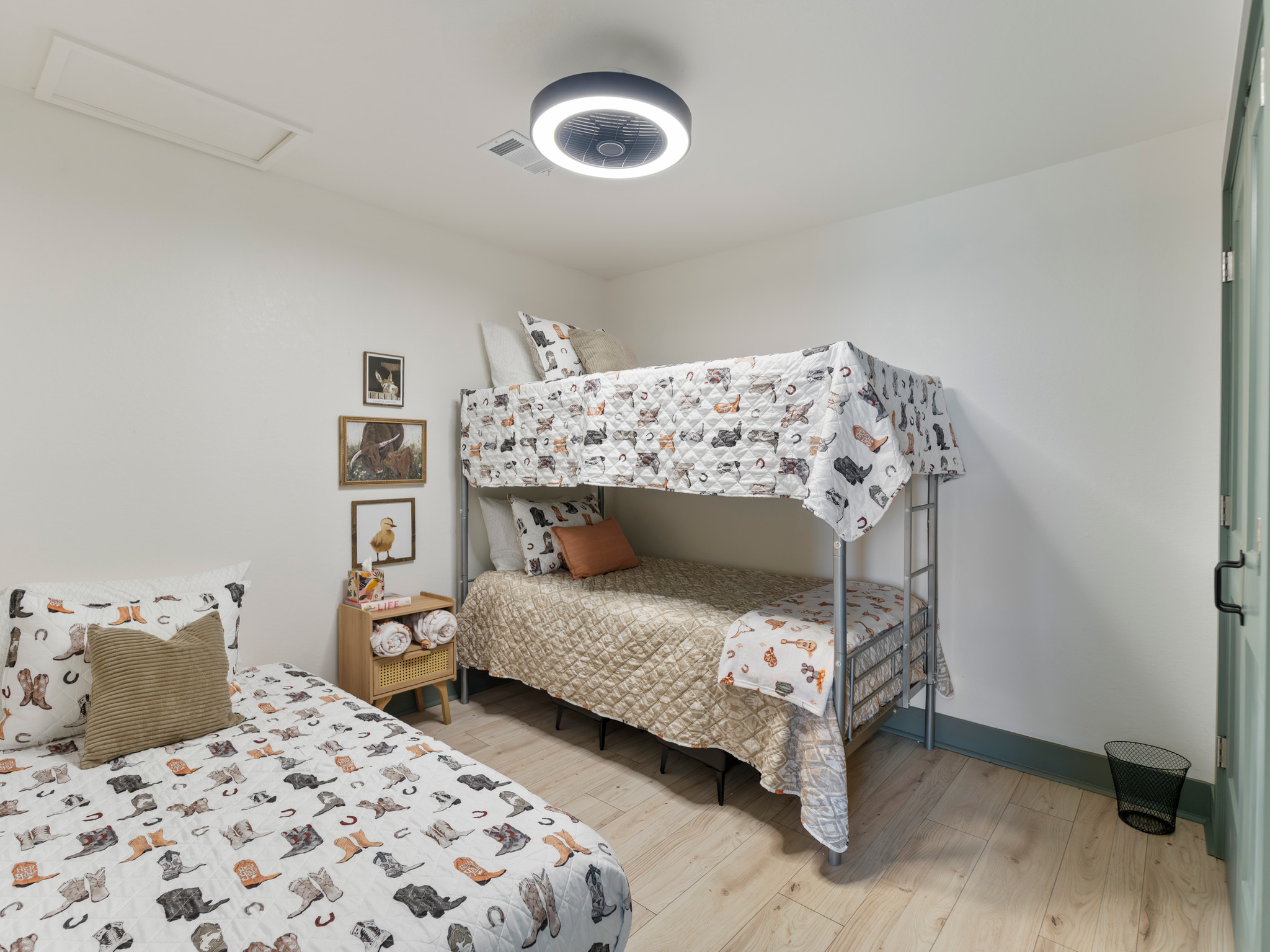 Bunkroom - perfectly situated for children