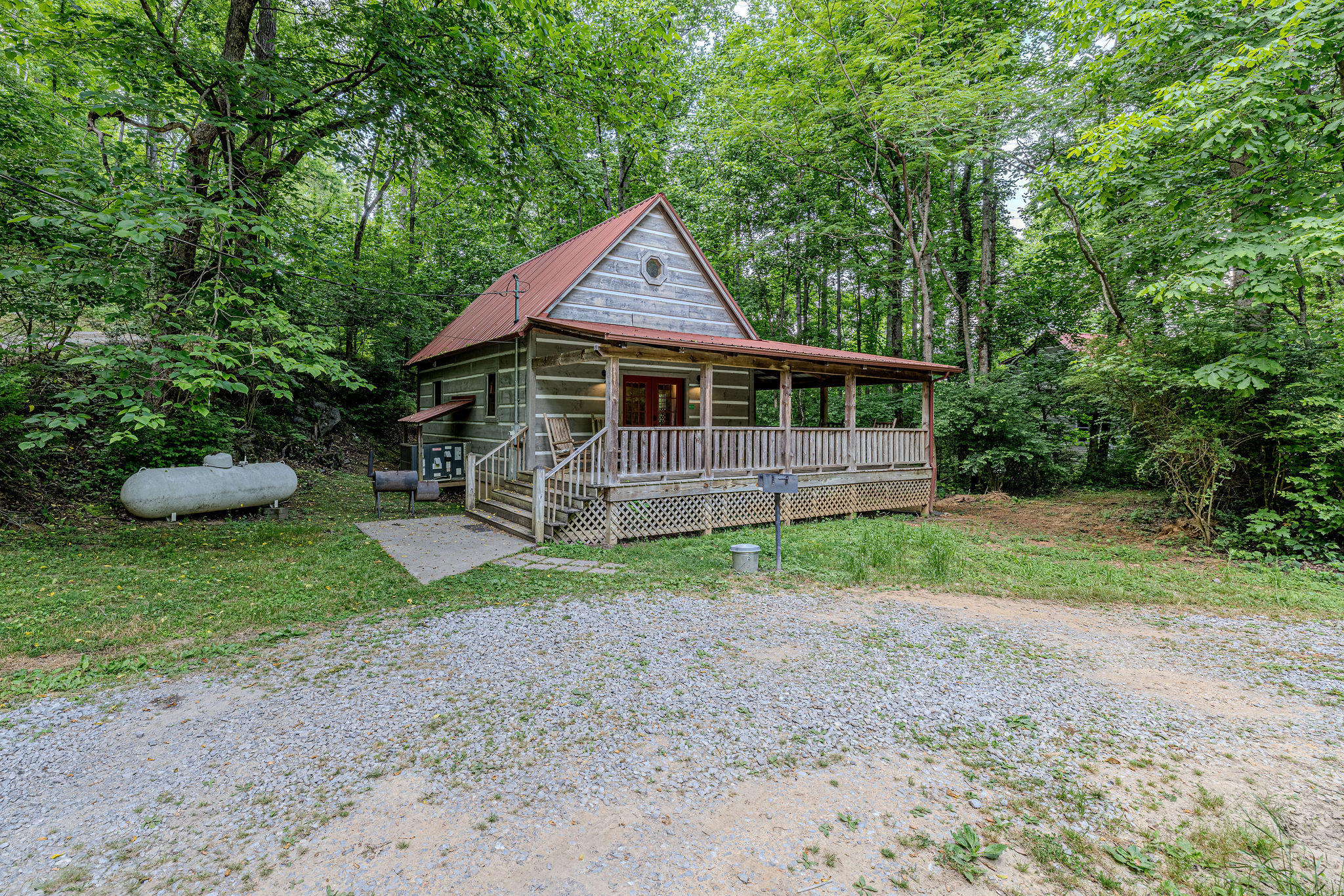 Plenty of parking and a whole lot of privacy.