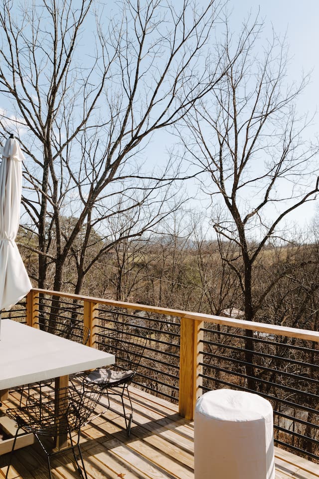 Mountain views can be enjoyed from mid October - May from all views of the deck. 