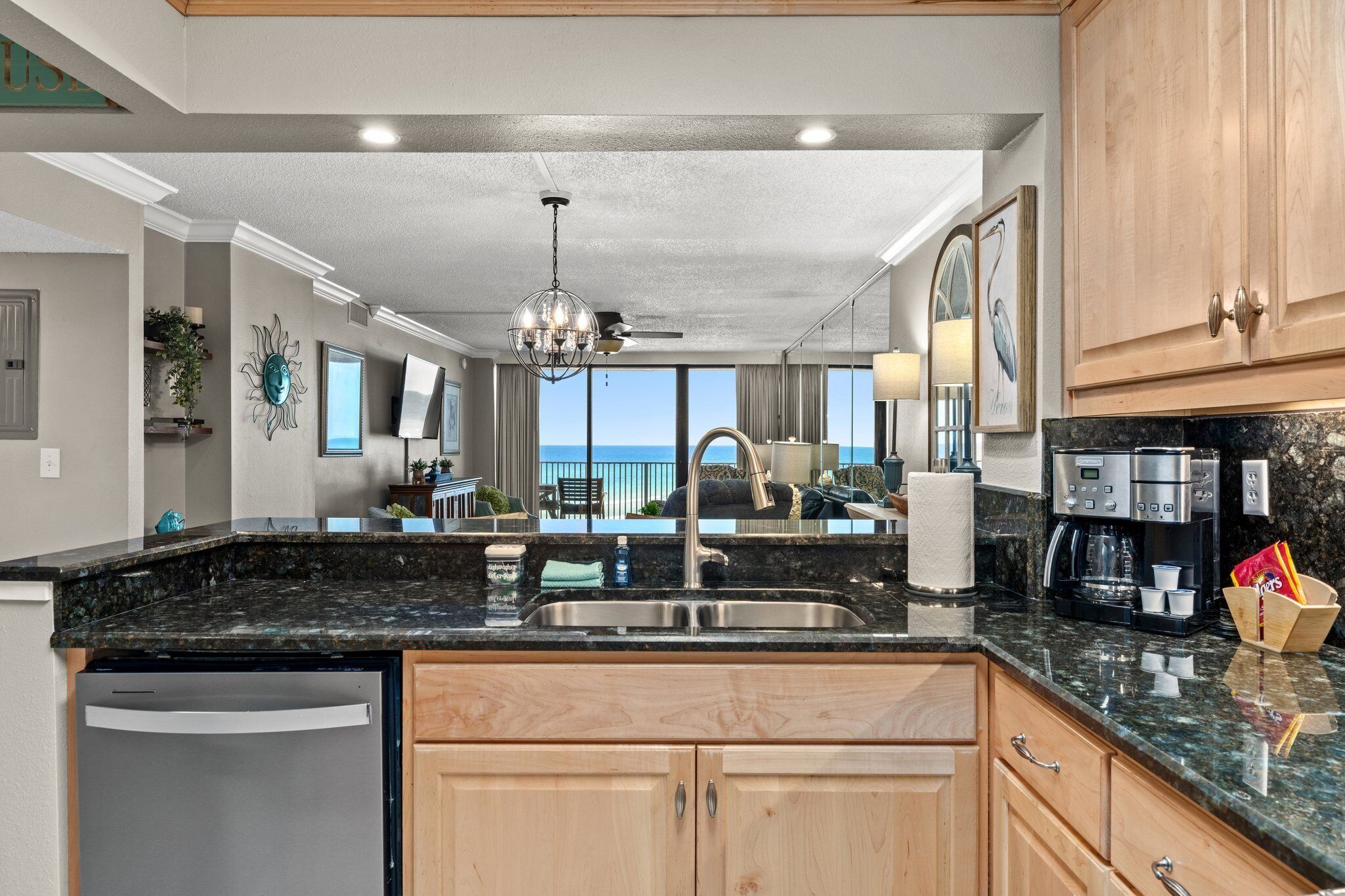 Full kitchen