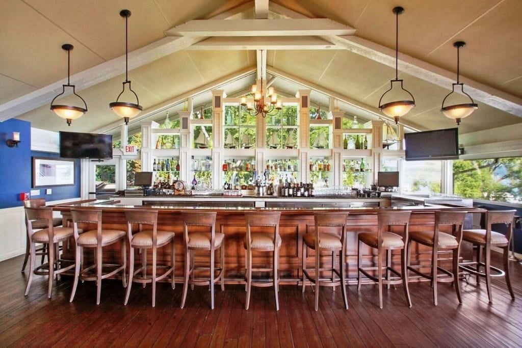 Yacht Club bar overlooking Lake GenevaBeautiful sunsets
