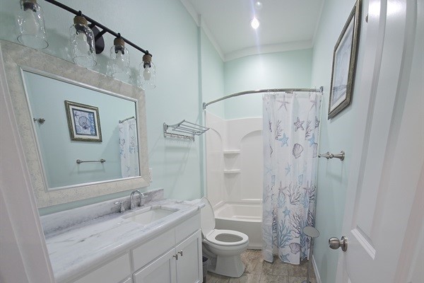 Paw-paws guest bath