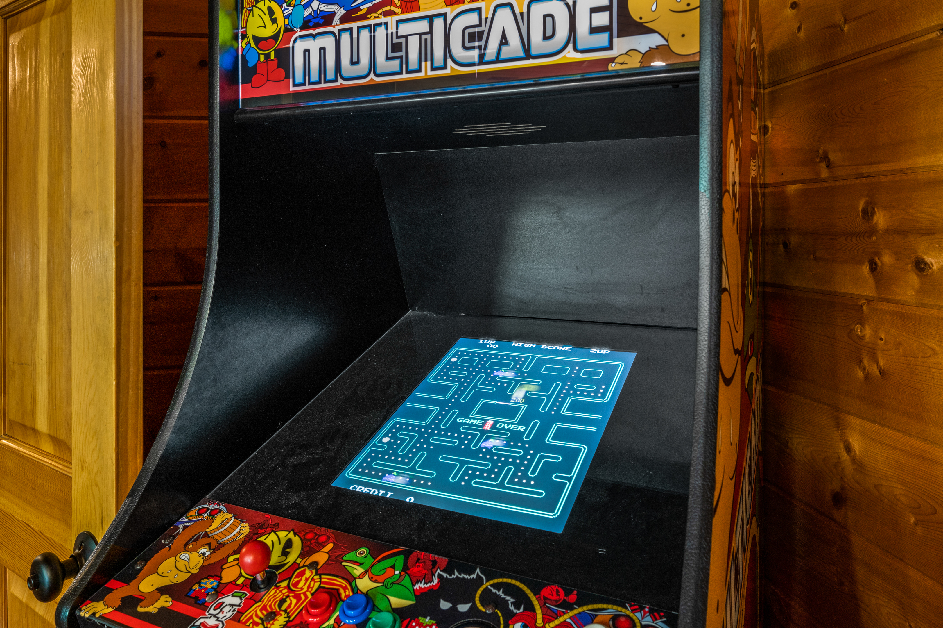 Can you set the high score on the arcade machine?
