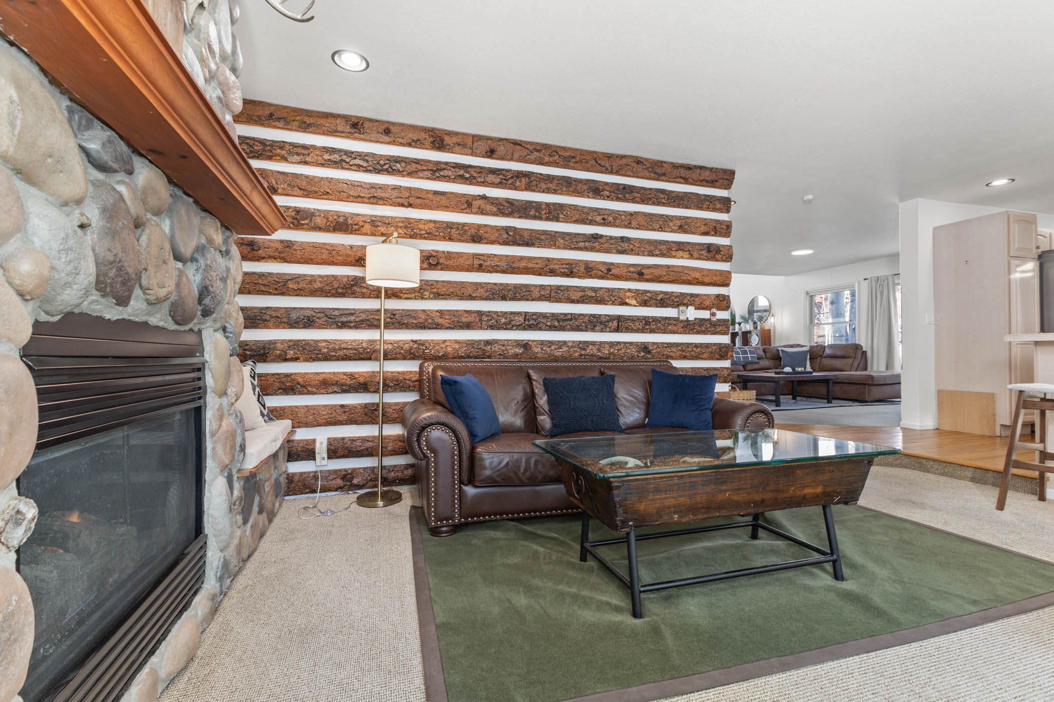 2nd Living Room