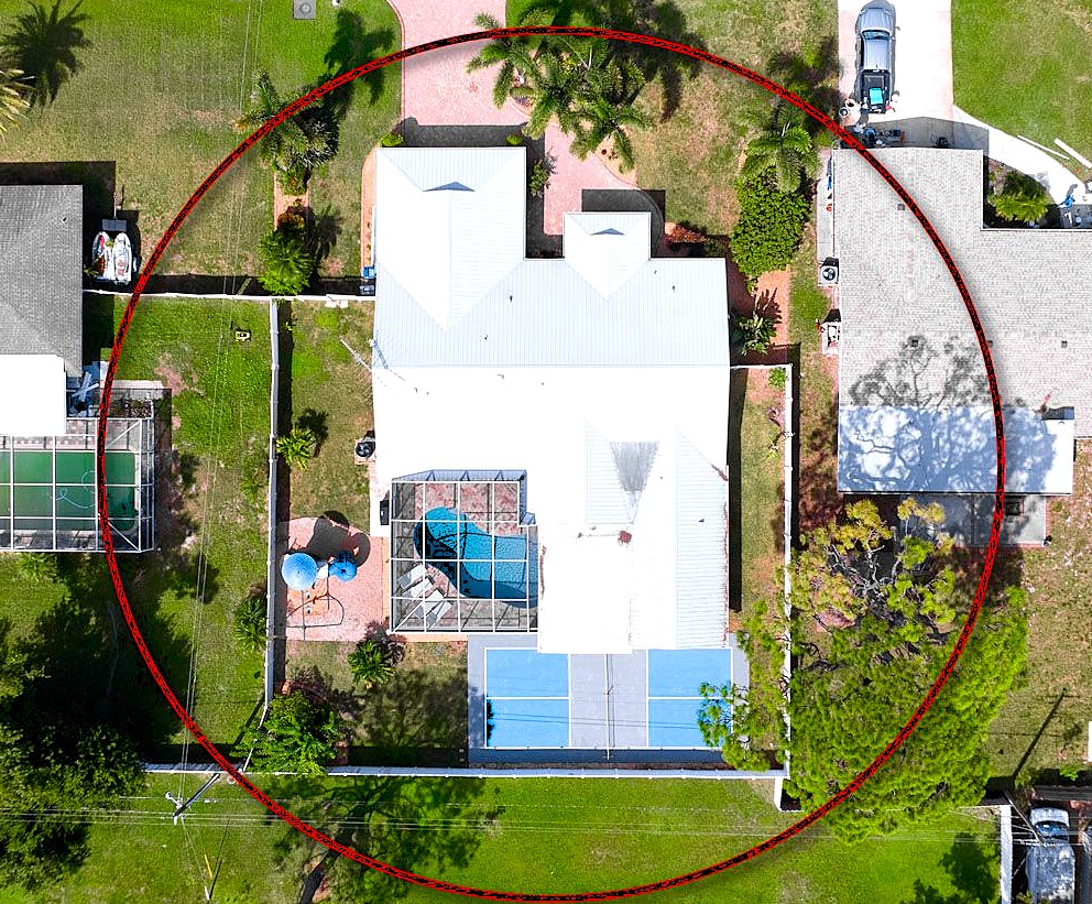 Tropical oasis with brand new pickleball court, playset and heated pool 