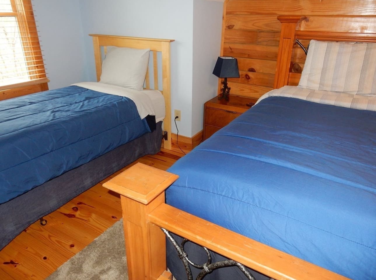 Bedroom #3 on the upper level of the cabin