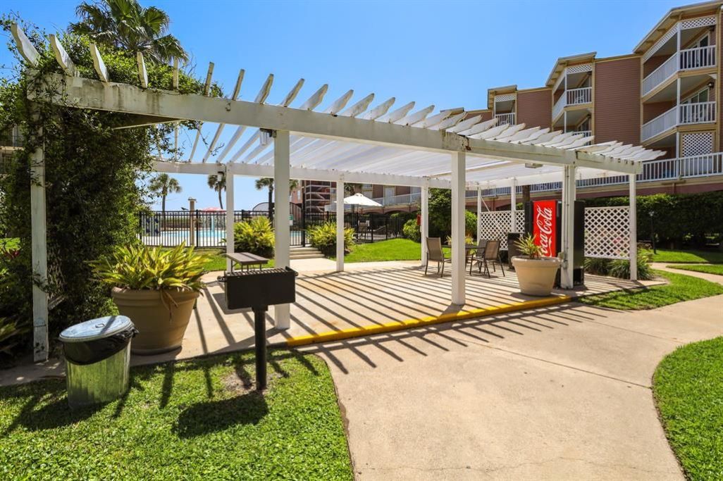 BBQ and outdoor eating options