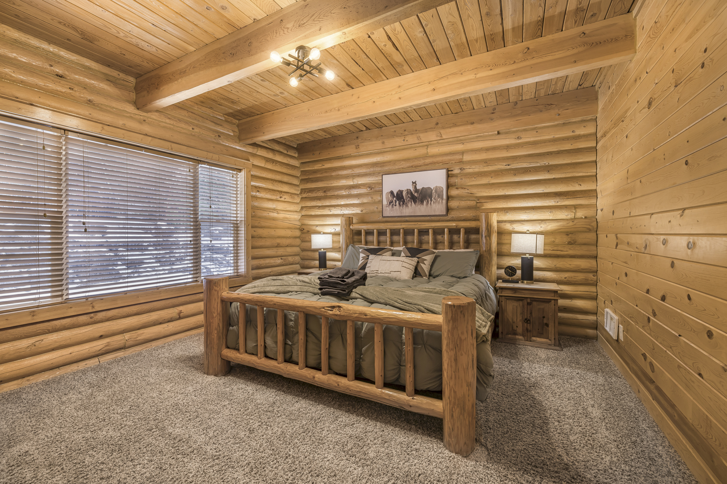 King size master bedroom 