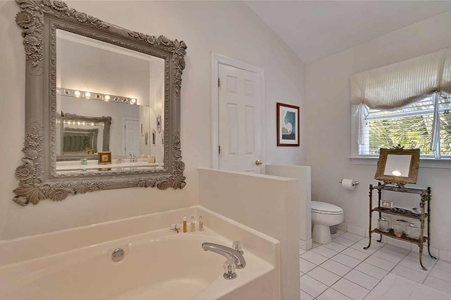 Master Bathroom (Full Ensuite)