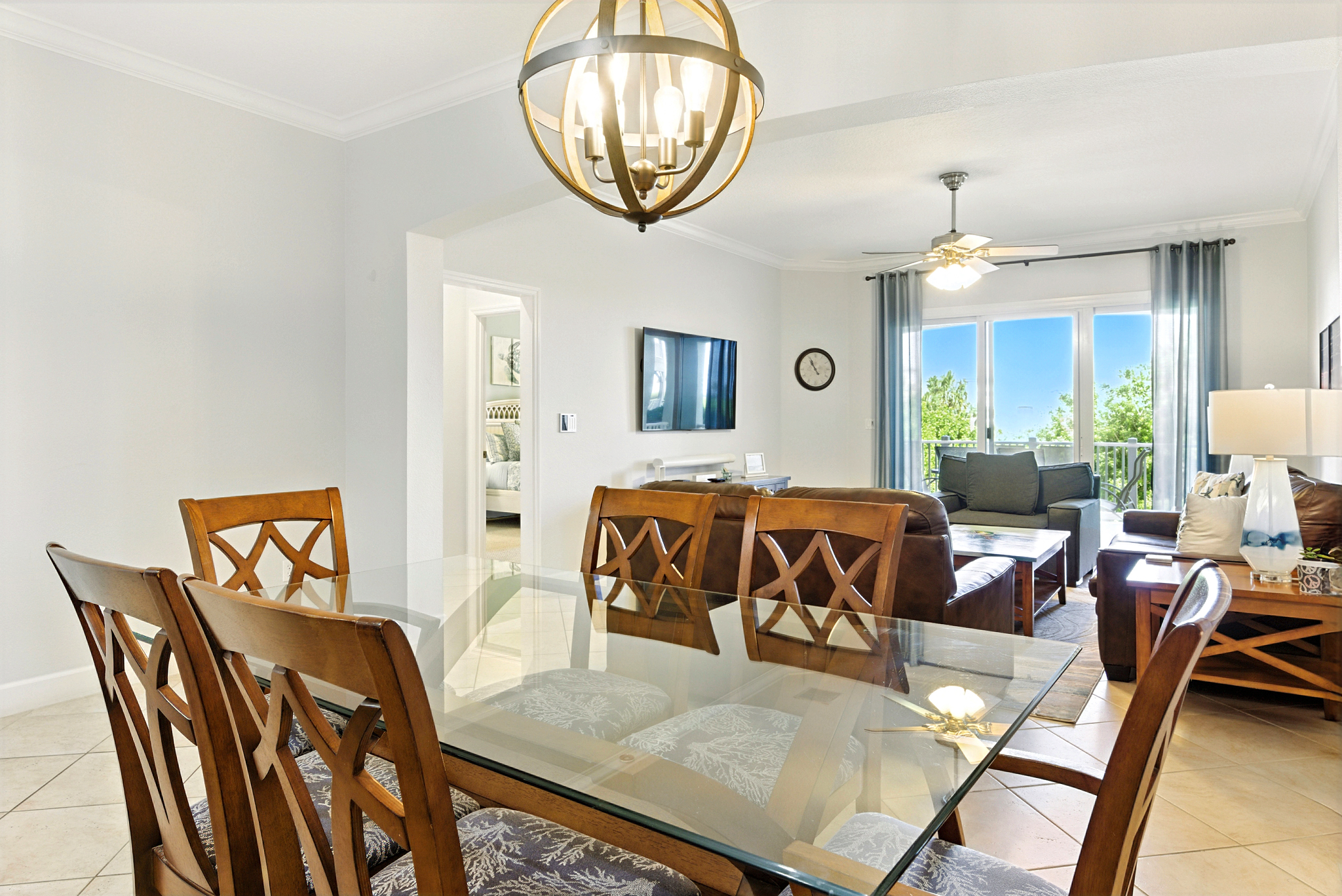 🍽️✨ The heart of the home for meals and memories—this sunny dining table seats everyone comfortably and opens right into the living room, so dinner conversations can roll straight into movie night. 🛋️🎬
