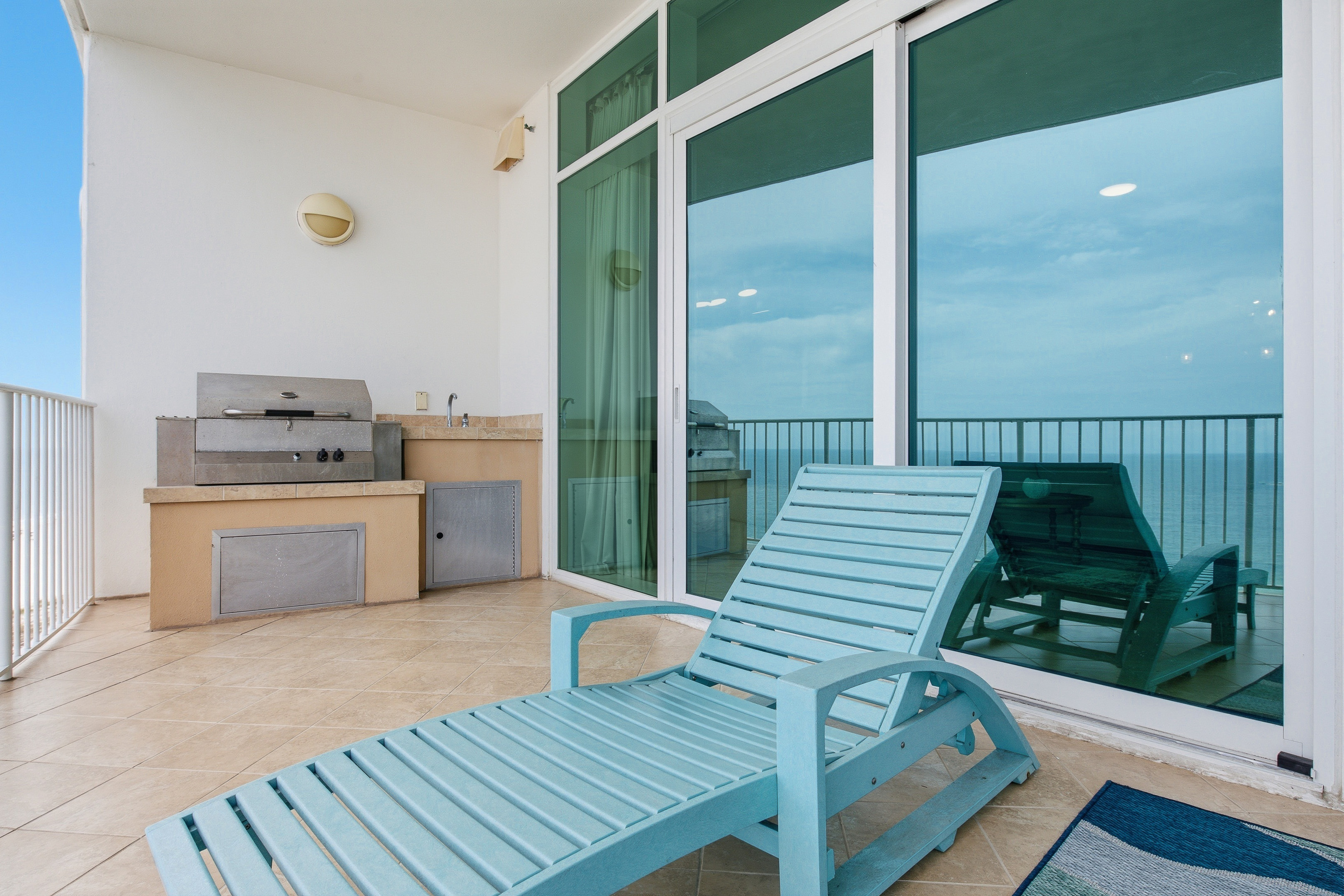 Private balcony with hot tub, grill, TV