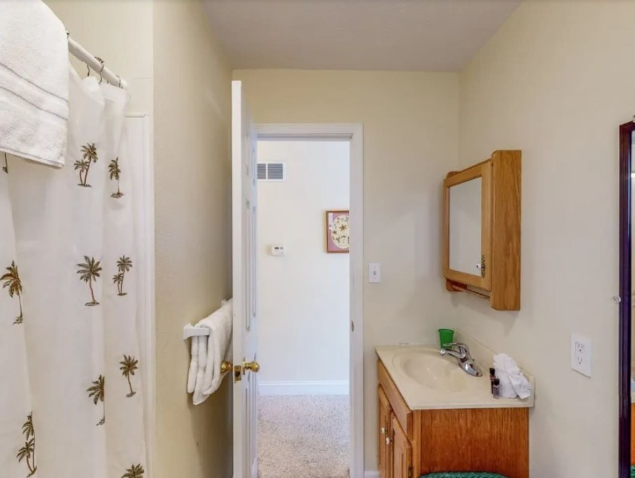 Markley Bath 1 - Shared