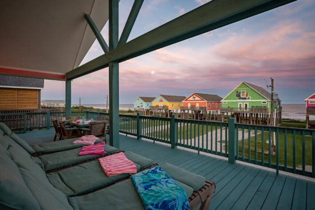 5310082806d8433b91b9d238dbf24c1a | Beachhouse | Texas | TX | Vacation Homes | Galveston | Crystal Beach | Kokomo | Breezy Days | Beachfront Elegance | Sunrise Serenity | Southern Sands Property Management, LLC