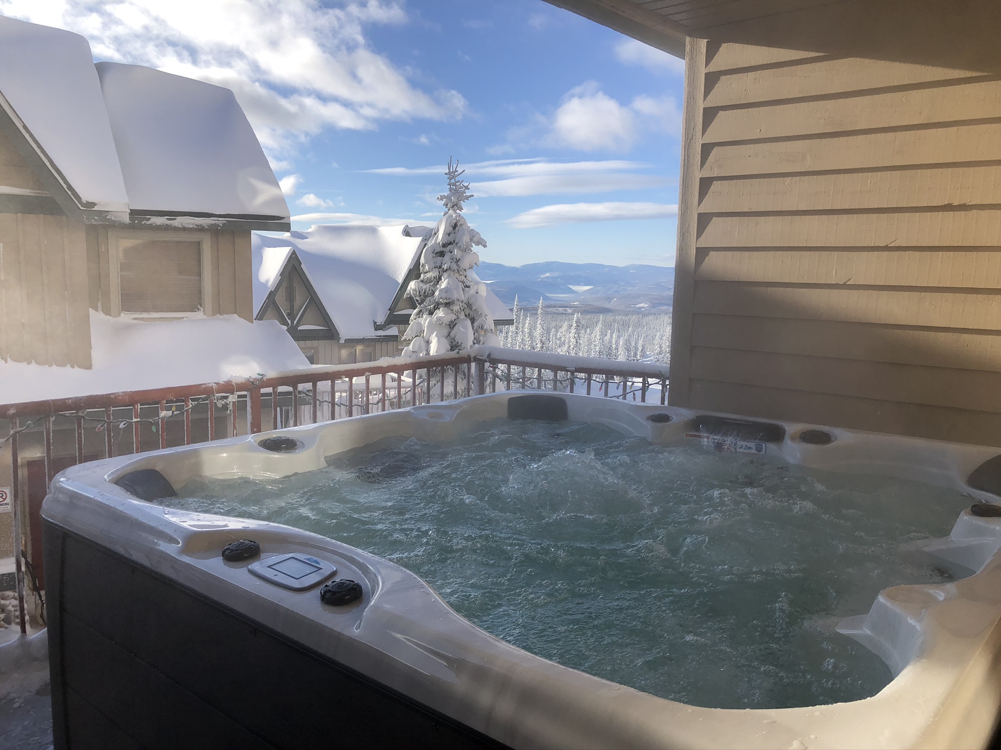 Private 67 Jet Hot Tub