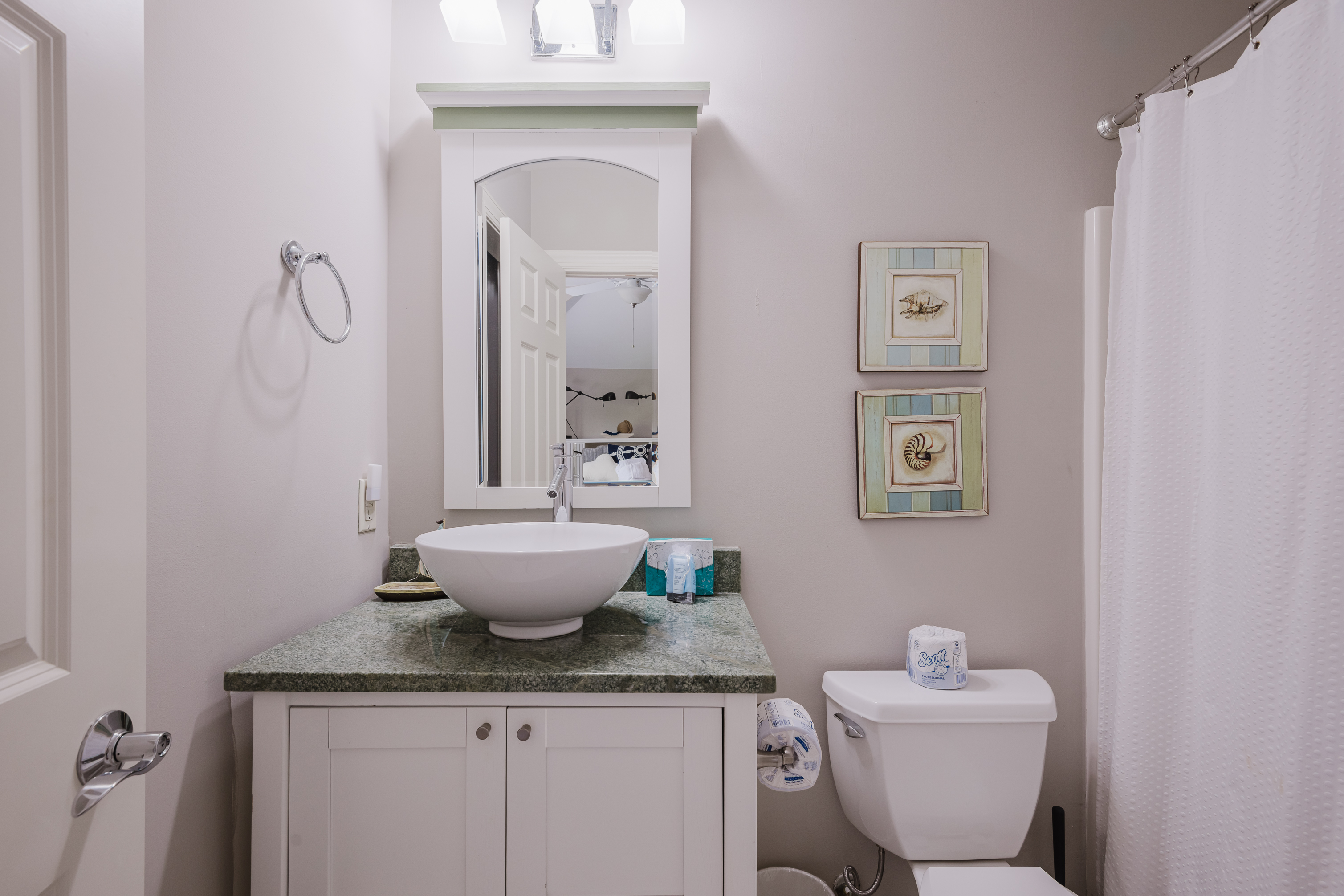 Third Bedroom private bath