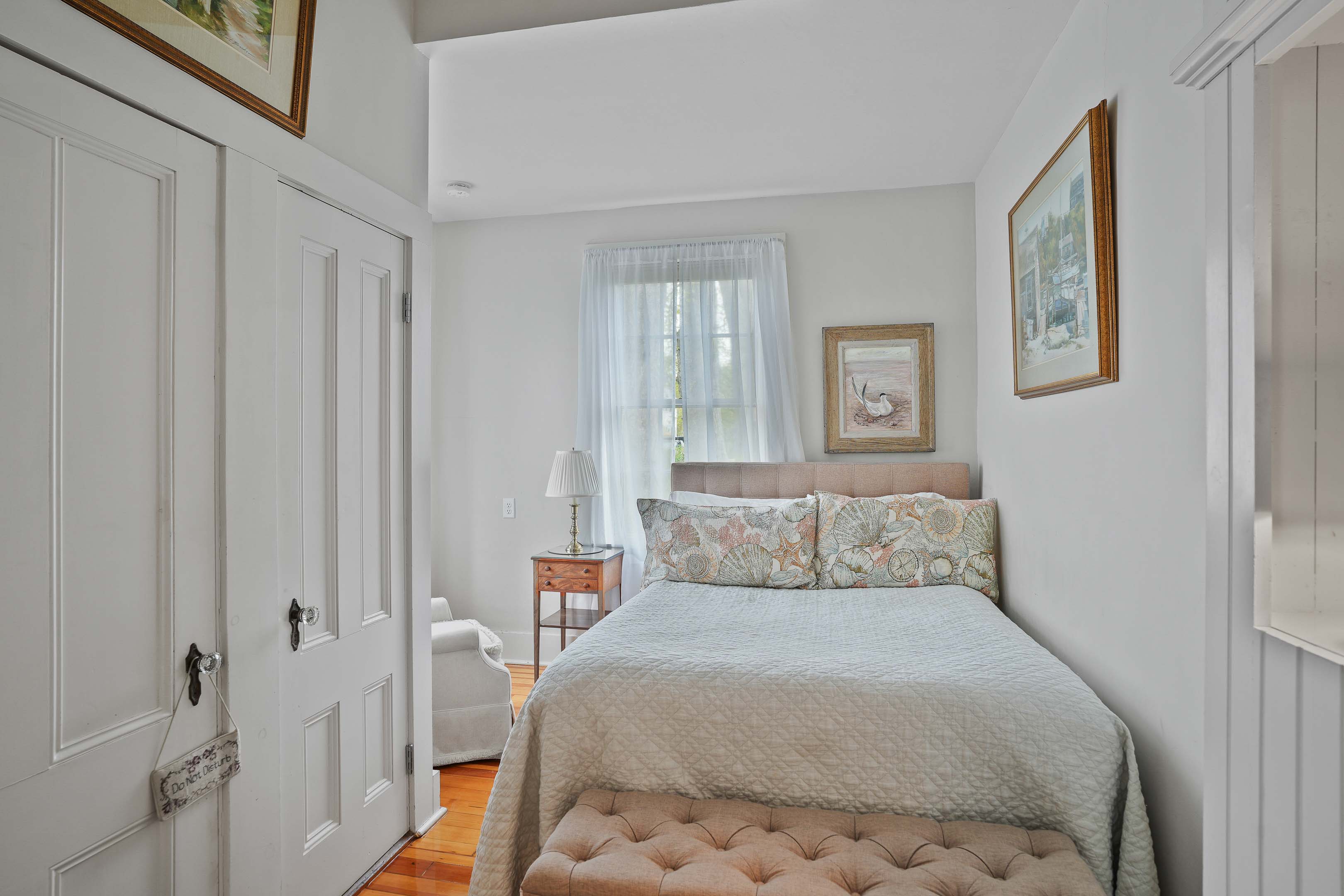 West 1st Floor Queen Bedroom 11 EnSuite