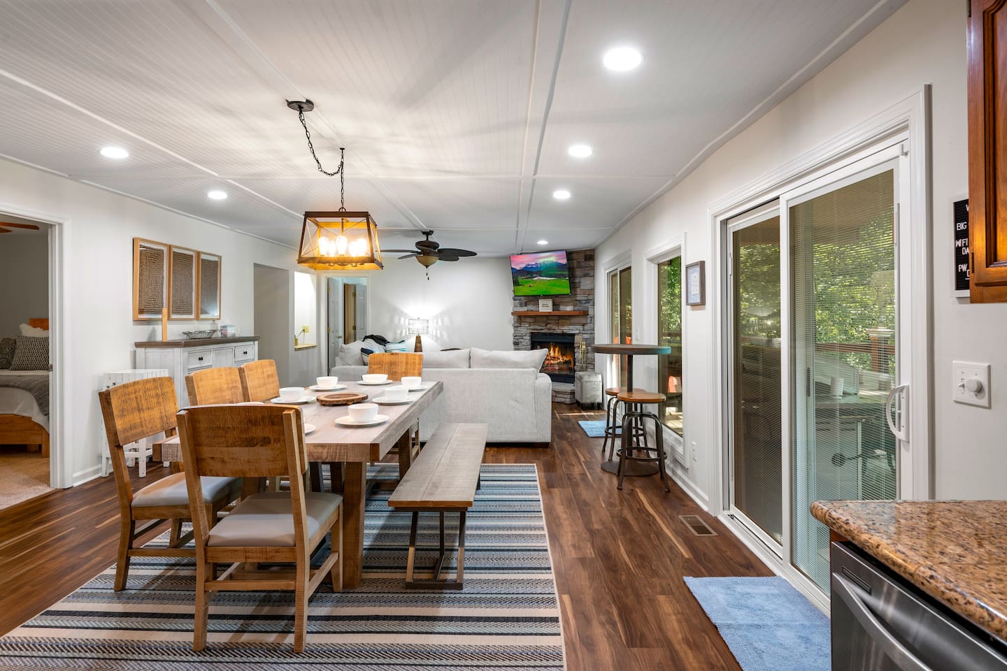 Dining area with seating for 8 plus a hightop pub table for 2