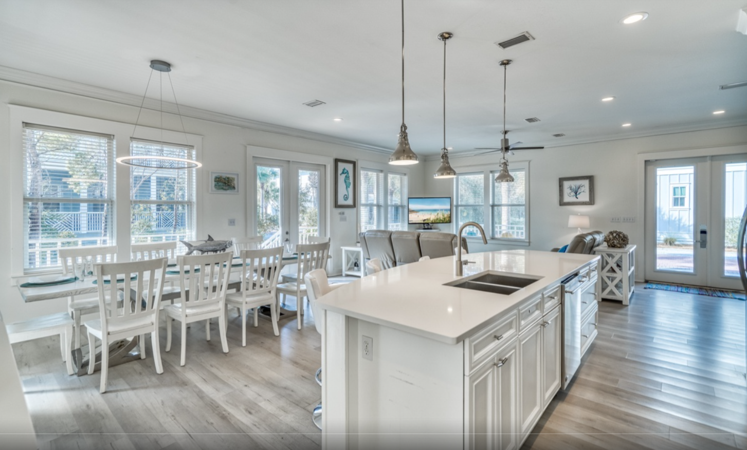 Open floor plan for large family meals or gametime