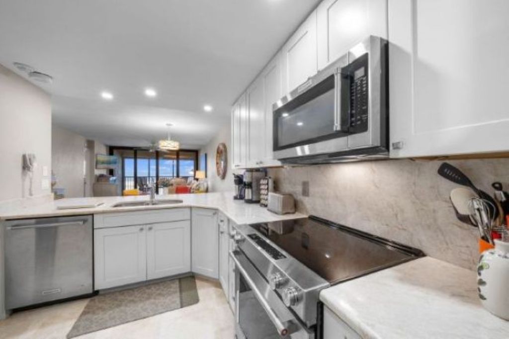 Sunset 304 Beachfront Condo with Gulf View