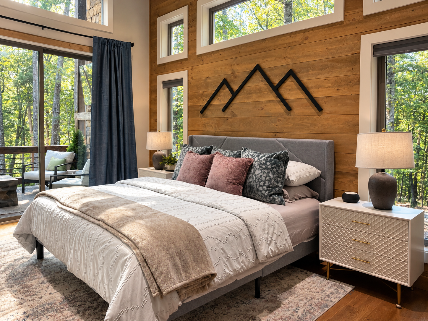 King suite #2 Smart TV's in every bedroom