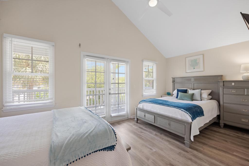Guestroom, Upstairs, Two Full Beds