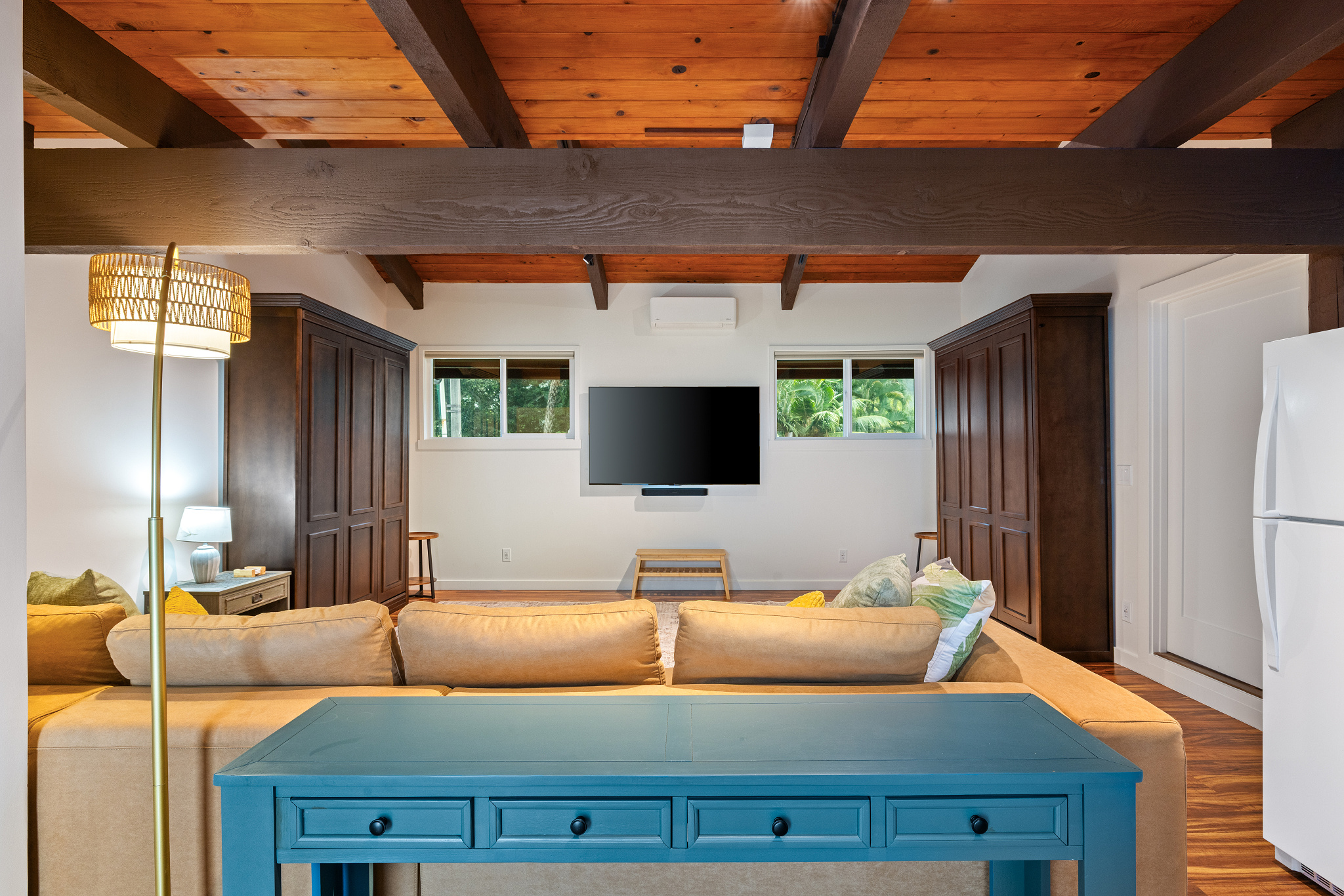 2 Queen Murphy Beds