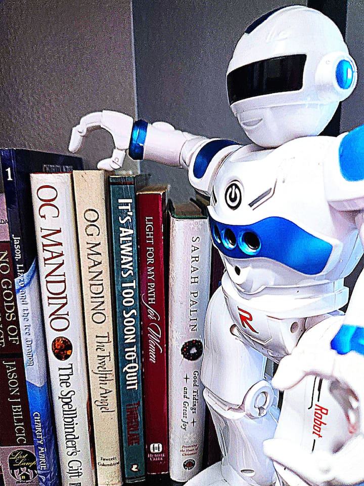 Howie SHOG requires his Innkeepers to read positive books. 