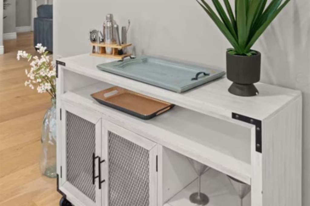 Utensils, bakeware, and those ‘forgotten at home’ items? Already here.