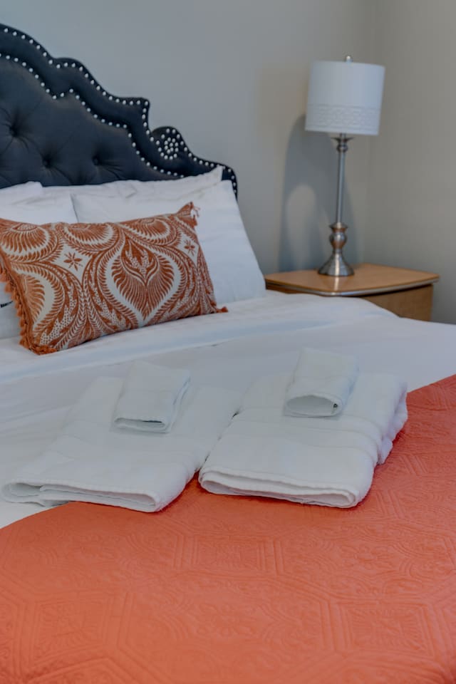 Experience Soft Linens and Plus Oversized Towels