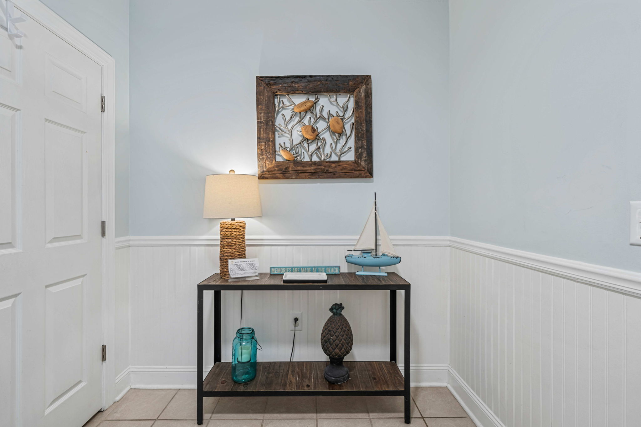 Entry | Sea Gull | 201 Oceanview | 1116 Ocean Blvd, Isle of Palms, SC | IOP Escapes