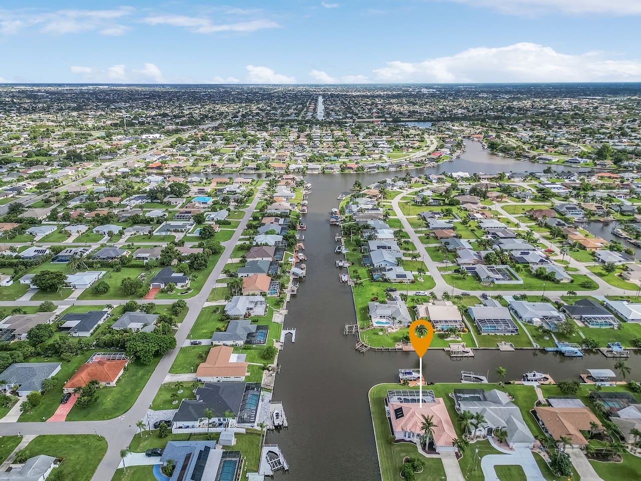 Stunning aerial views from above—your boater's paradise awaits!