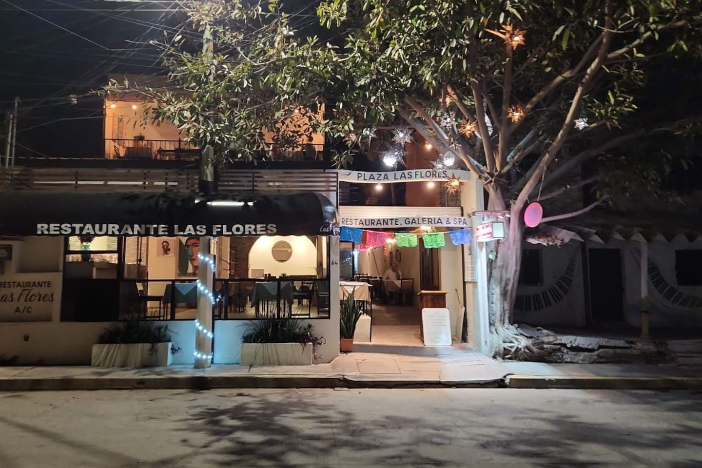 Las Flores Restaurant