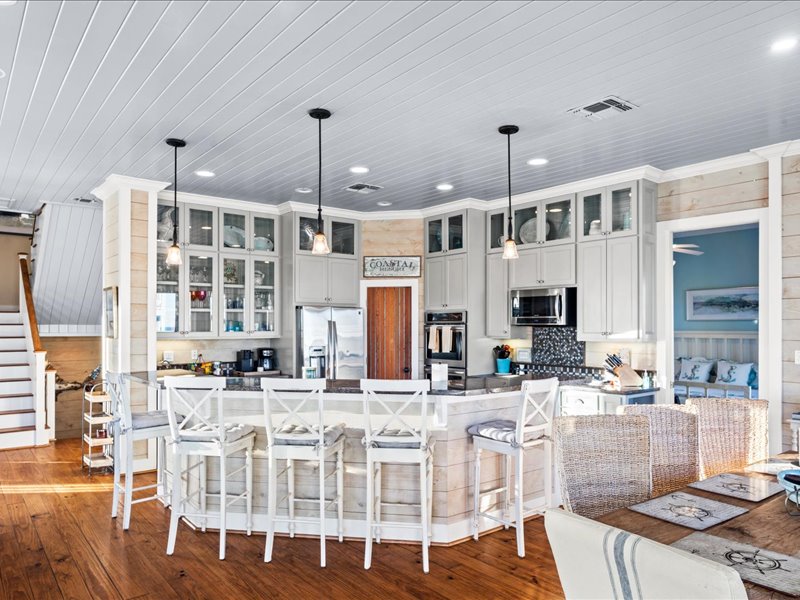 5447d23ae75f4abfbadb7cff35744a97 | Beachhouse | Texas | TX | Vacation Homes | Galveston | Crystal Beach | Kokomo | Breezy Days | Beachfront Elegance | Sunrise Serenity | Southern Sands Property Management, LLC