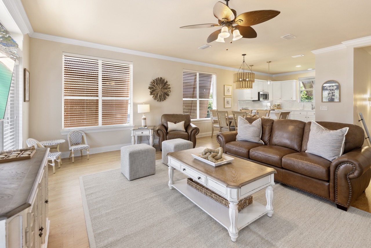 Living Room (2nd Floor)