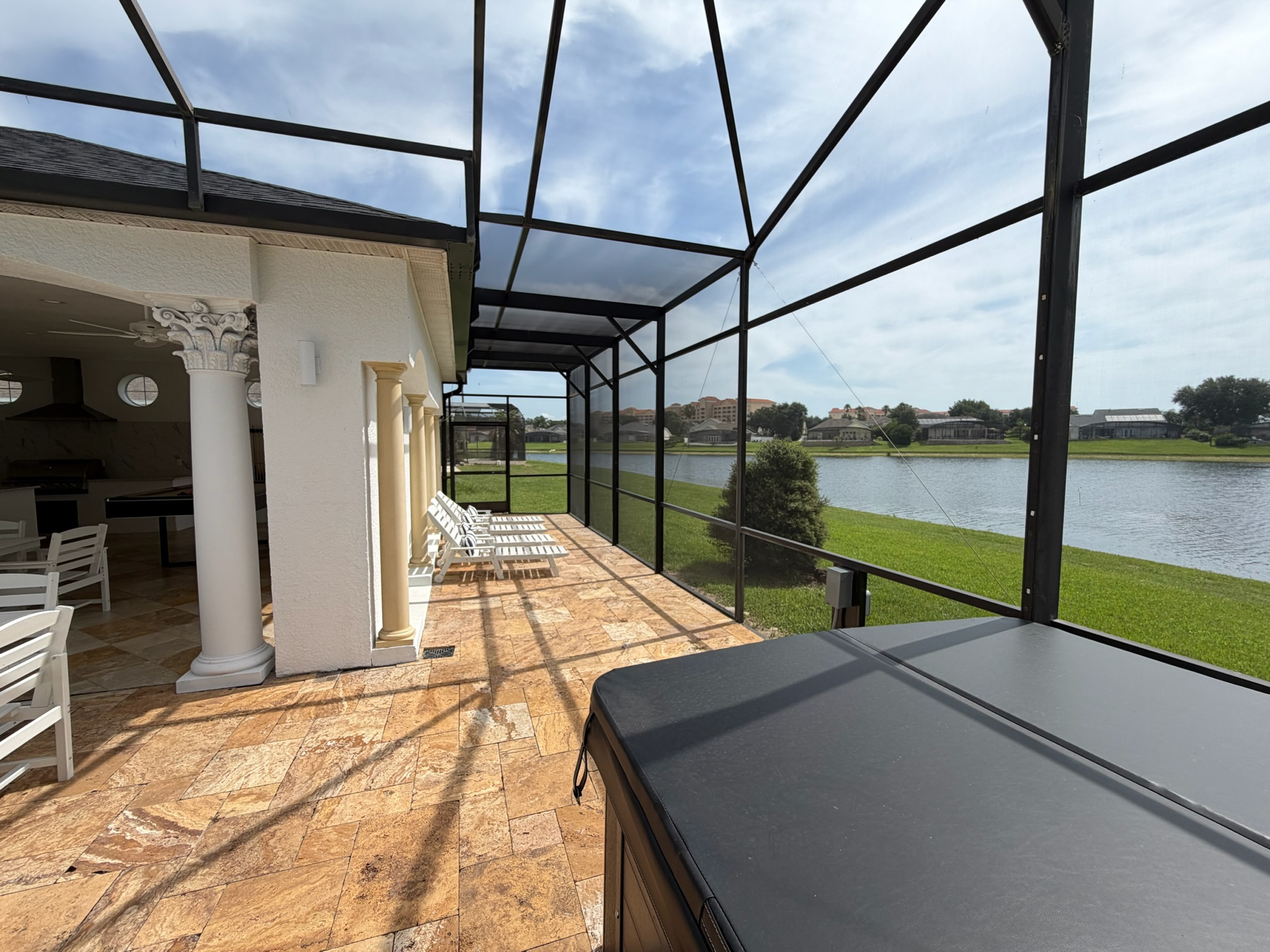 Large Stunning Pool with a real Hut Tub overlooking the lake