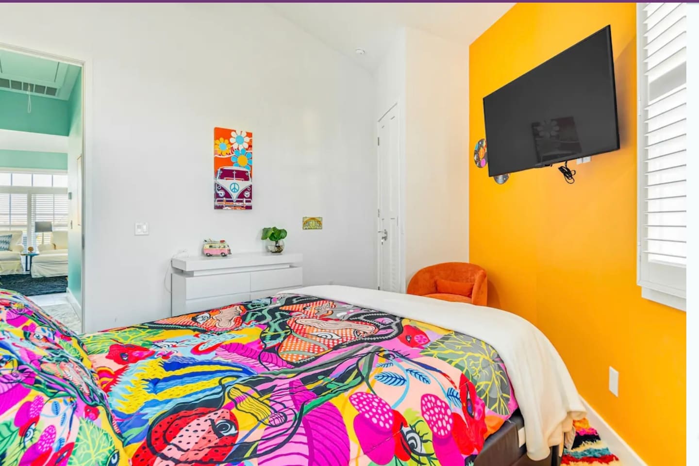 Hippie room
